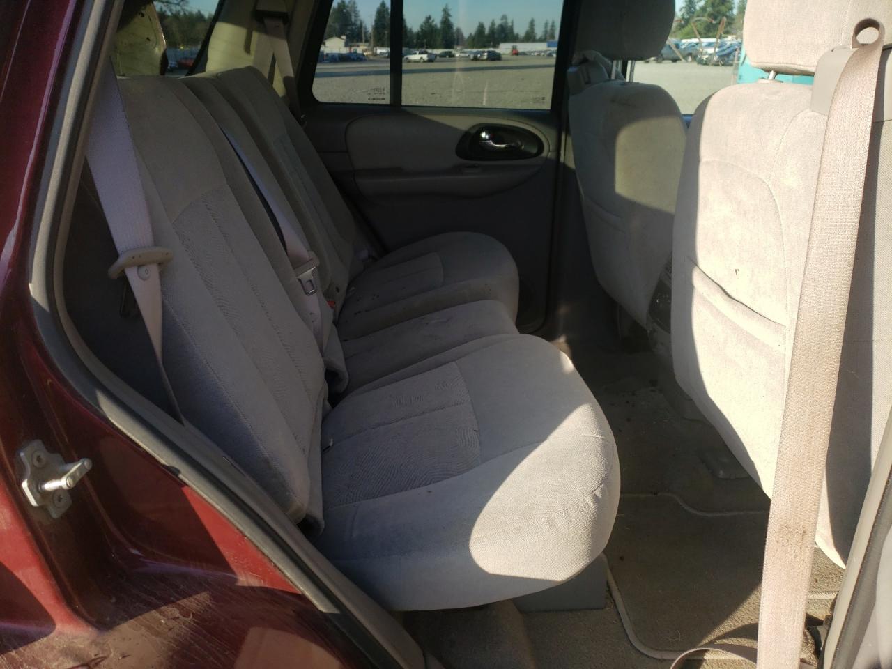 Photo 6 from auction – 2005 CHEVROLET TRAILBLAZE with VIN 1GNDT13S252176756
