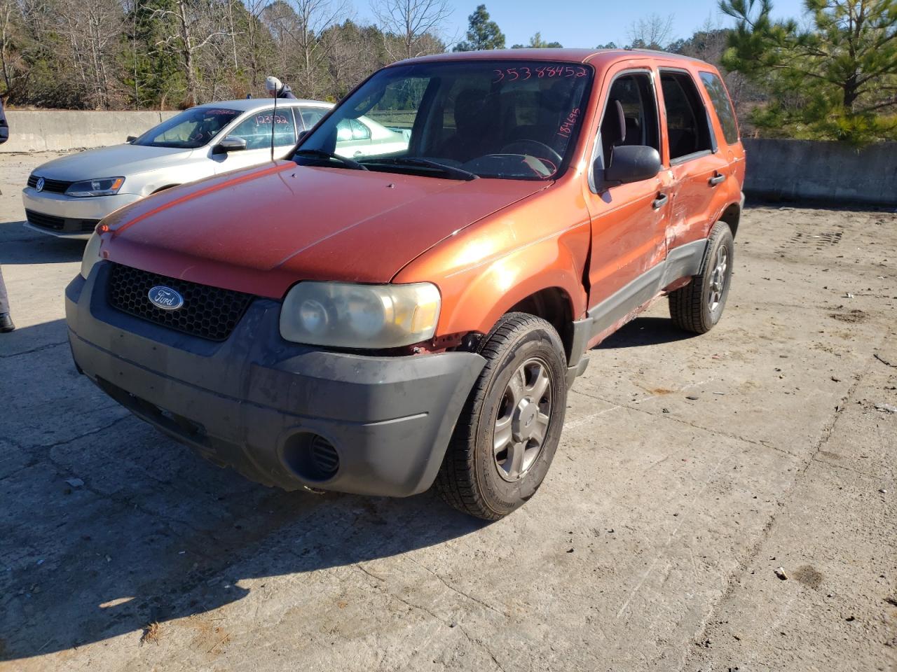 Photo 2 from auction – 2005 FORD ESCAPE XLS with VIN 1FMYU02Z85KD87004