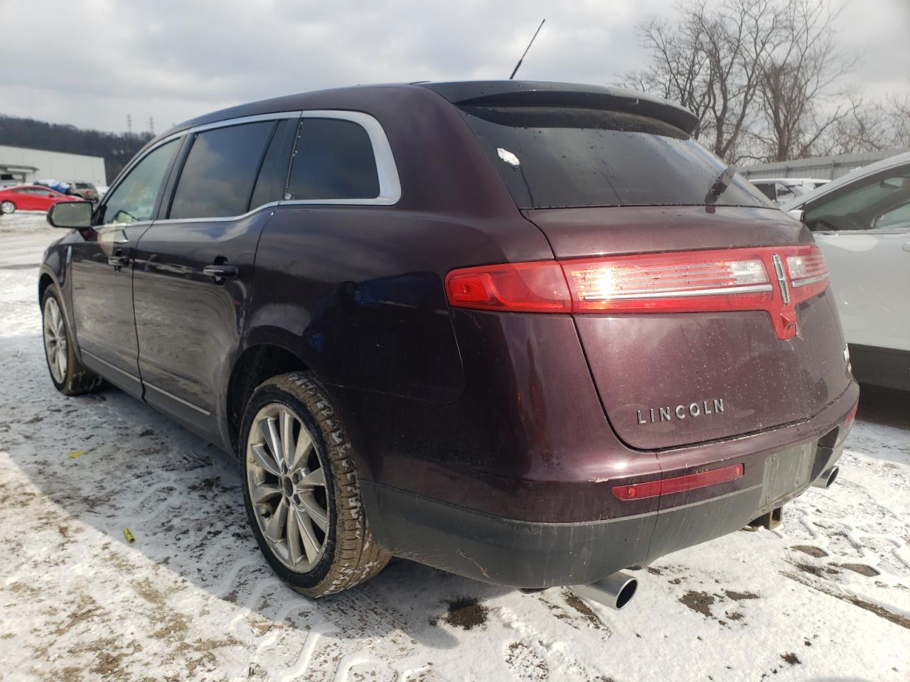 Photo 3 from auction – 2011 LINCOLN MKT with VIN 2LMHJ5AR1BBJ54163