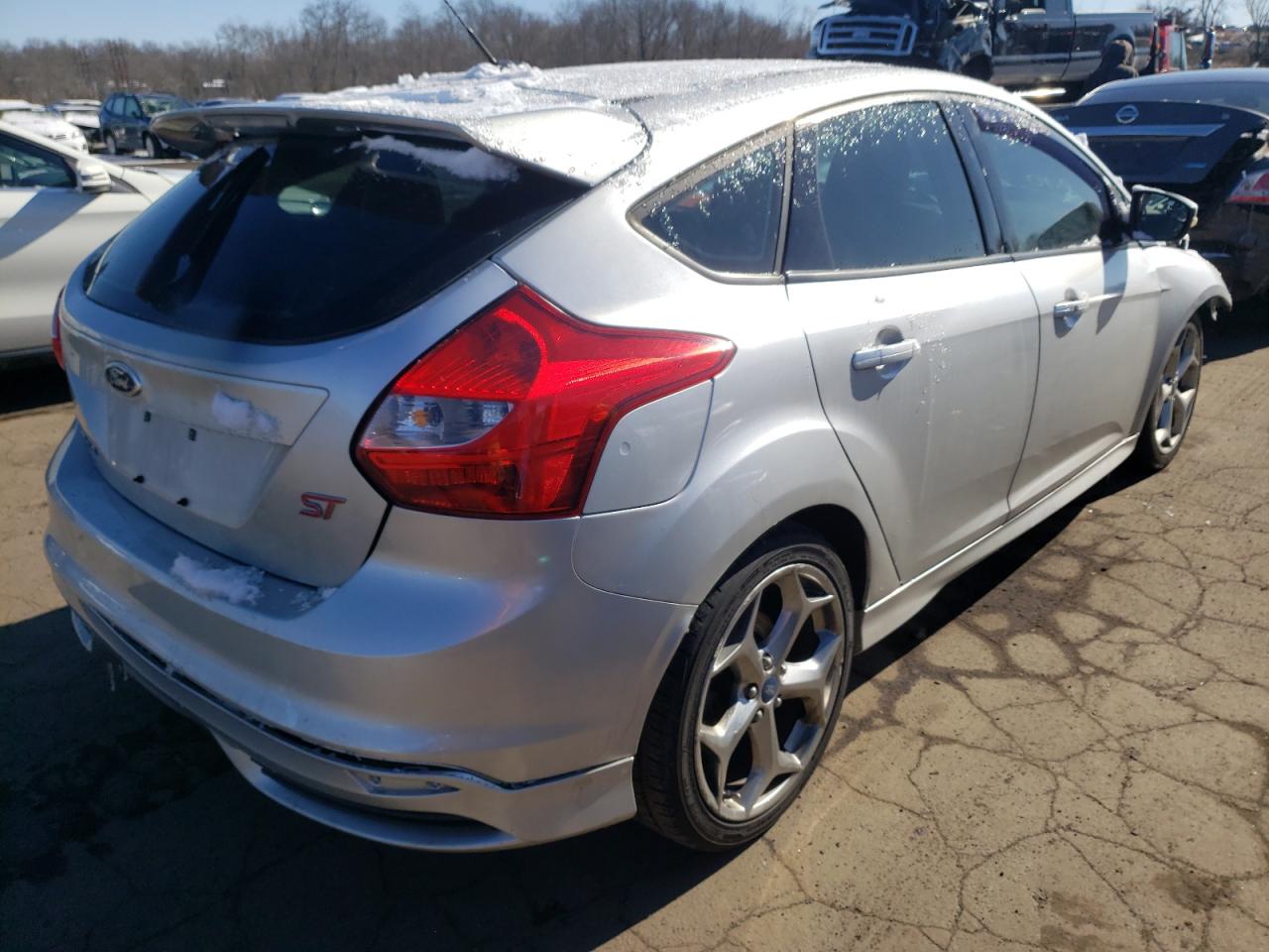 Photo 4 from auction – 2013 FORD FOCUS ST with VIN 1FADP3L98DL284285