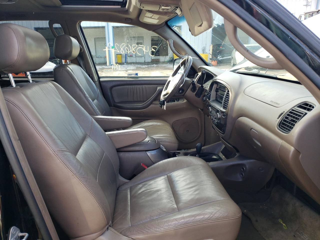 Photo 5 from auction – 2004 TOYOTA SEQUOIA LI with VIN 5TDBT48A44S232107