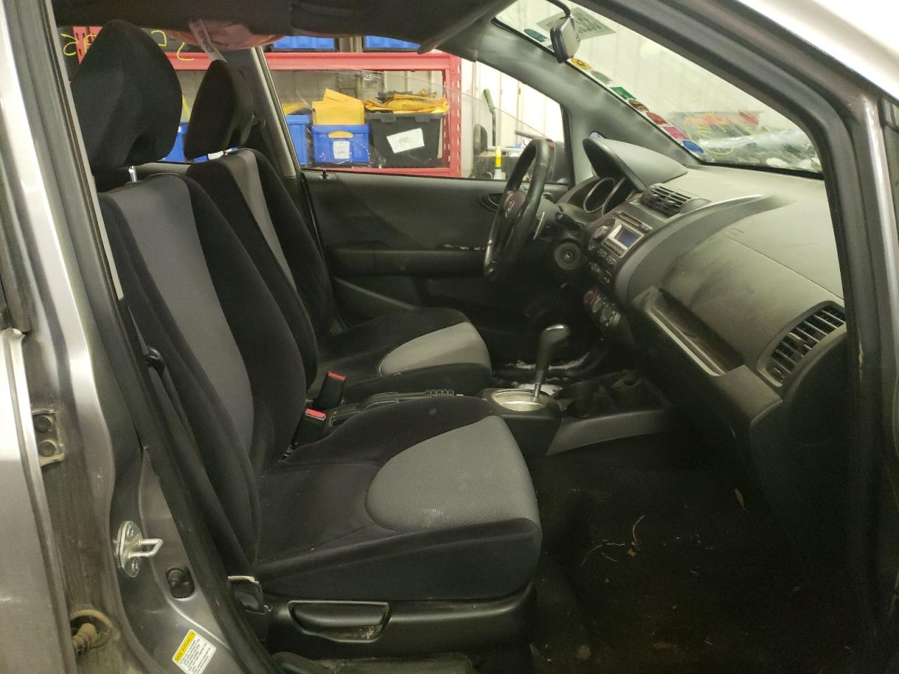 Photo 5 from auction – 2007 HONDA FIT S with VIN JHMGD38667S024751