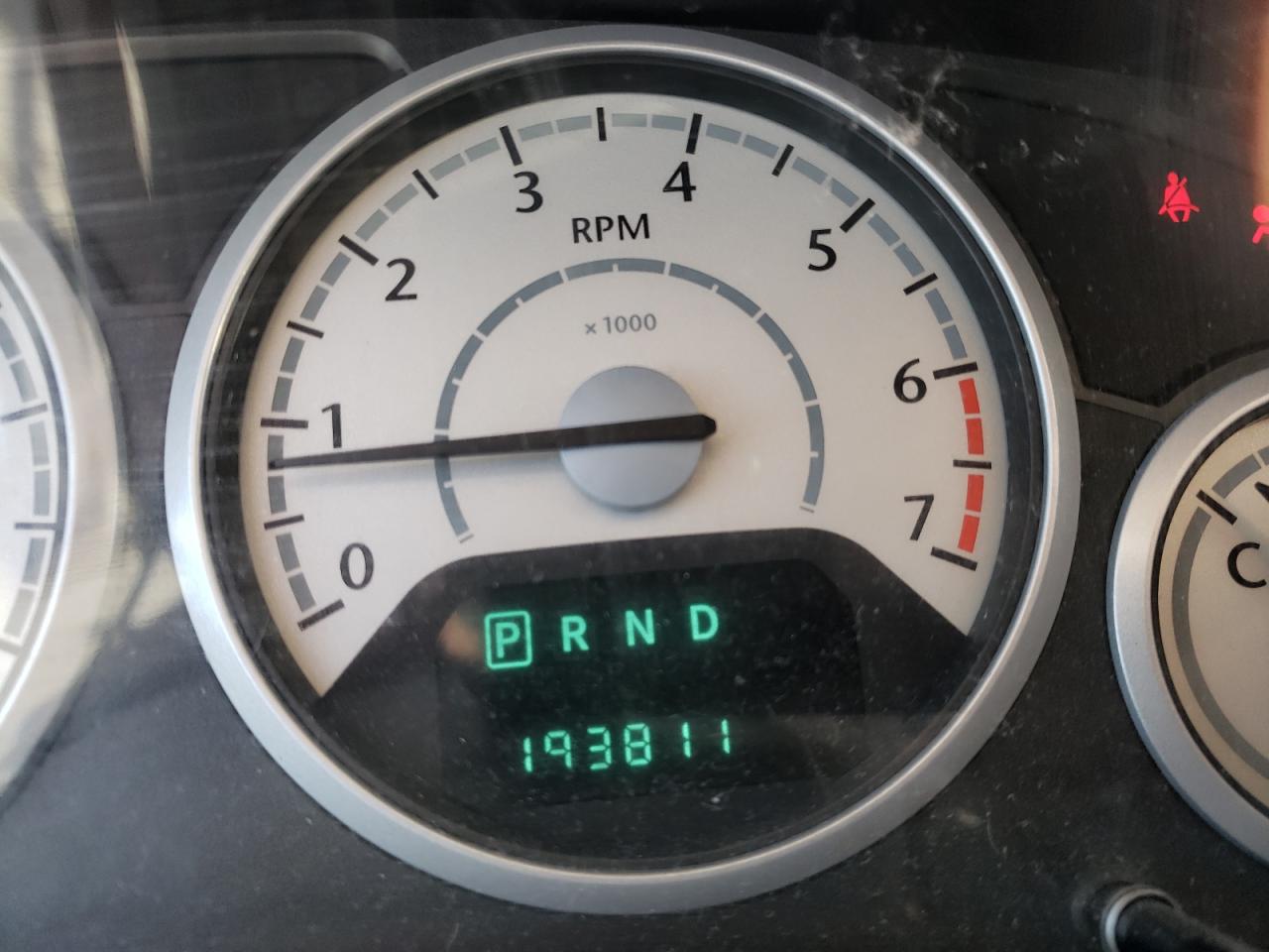 Photo 8 from auction – 2008 CHRYSLER TOWN & COU with VIN 2A8HR54PX8R833716