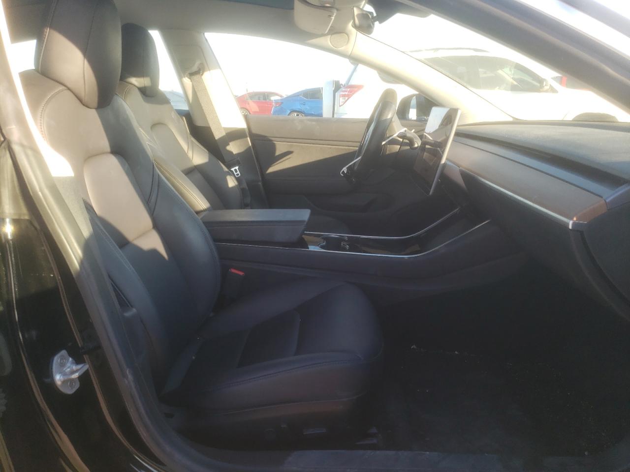 Photo 5 from auction – 2019 TESLA MODEL 3 with VIN 5YJ3E1EA4KF297820