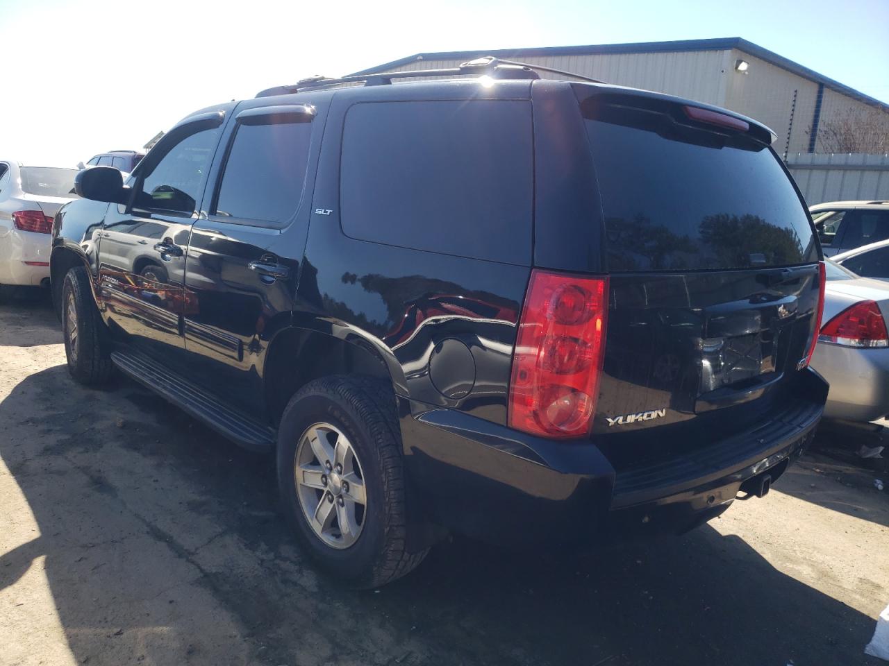 Photo 3 from auction – 2014 GMC YUKON SLT with VIN 1GKS2CE05ER121434