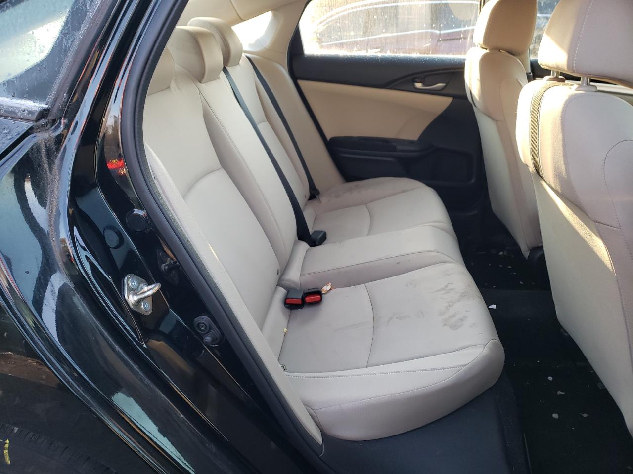 Photo 6 from auction – 2016 HONDA CIVIC LX with VIN 19XFC2F5XGE087374