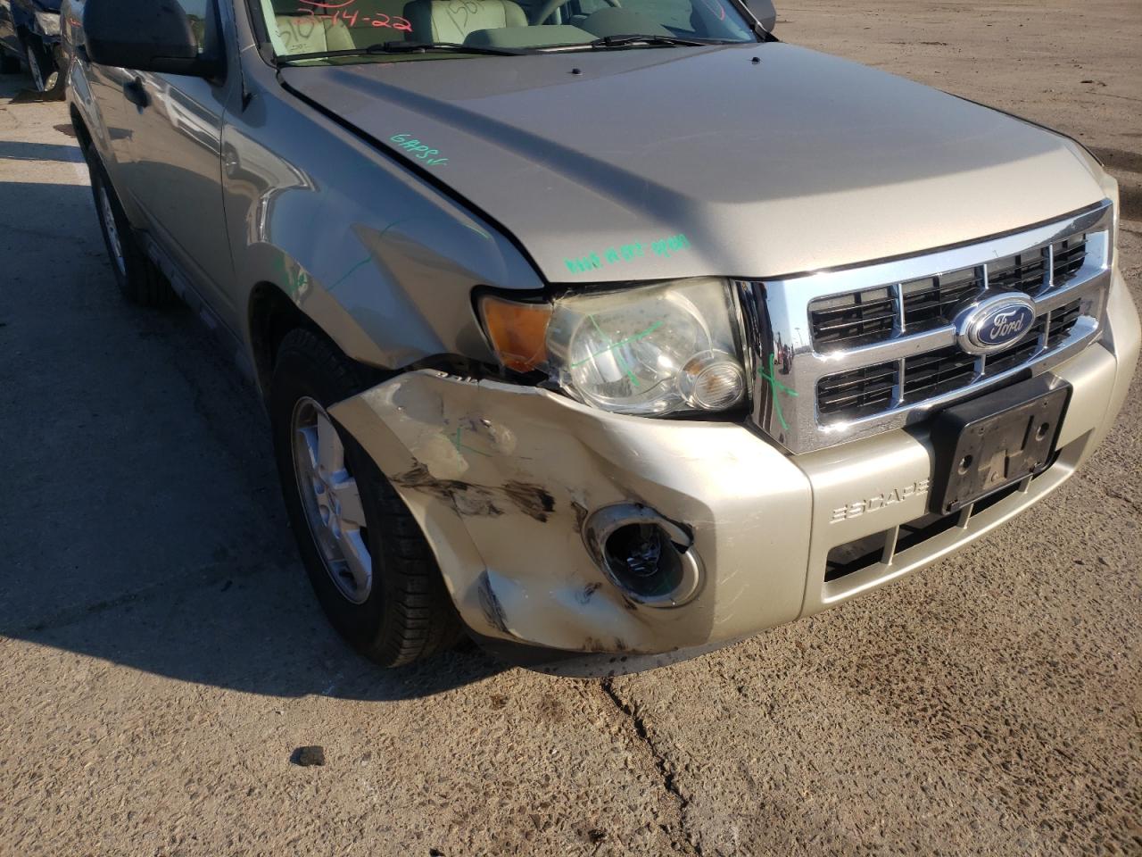 Photo 9 from auction – 2010 FORD ESCAPE XLT with VIN 1FMCU0DG0AKC87849