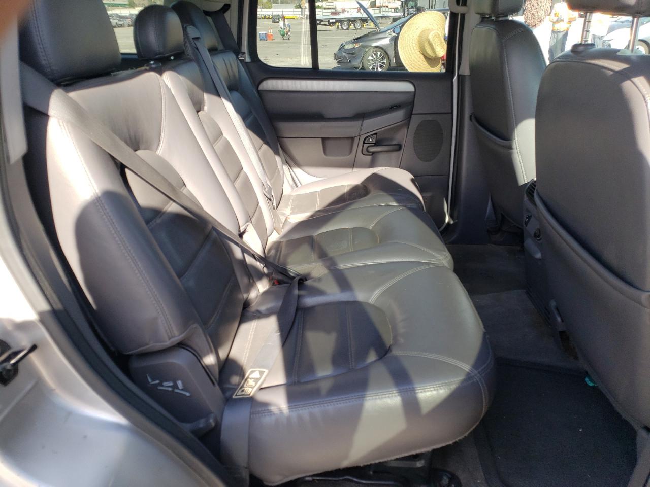 Photo 6 from auction – 2003 FORD EXPLORER X with VIN 1FMZU63K73ZA92019