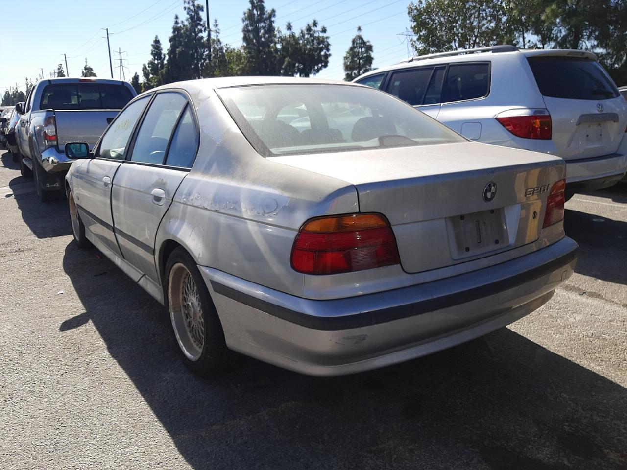 Photo 3 from auction – 2000 BMW 528 I AUTO with VIN WBADM6343YGU25039