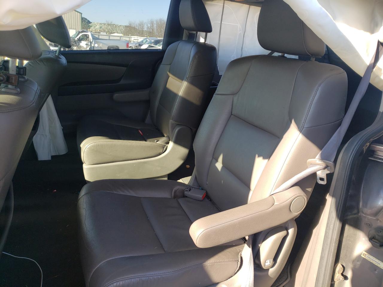 Photo 6 from auction – 2015 HONDA ODYSSEY EX with VIN 5FNRL5H60FB058088