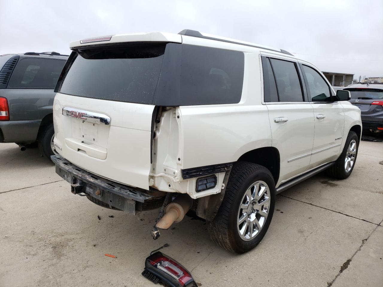 Photo 4 from auction – 2015 GMC YUKON DENA with VIN 1GKS2CKJ9FR161532