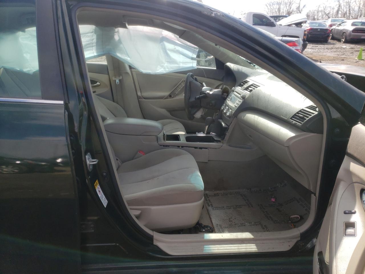 Photo 5 from auction – 2011 TOYOTA CAMRY BASE with VIN 4T4BF3EK9BR092290