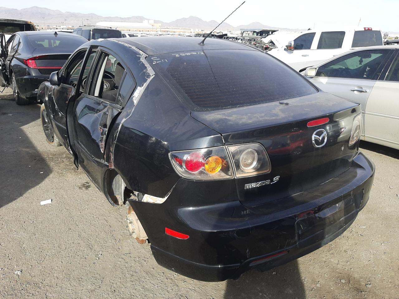 Photo 3 from auction – 2005 MAZDA 3 S with VIN JM1BK123451305101