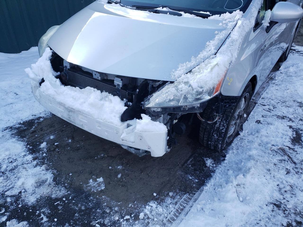 Photo 9 from auction – 2013 TOYOTA PRIUS V with VIN JTDZN3EU5D3250313