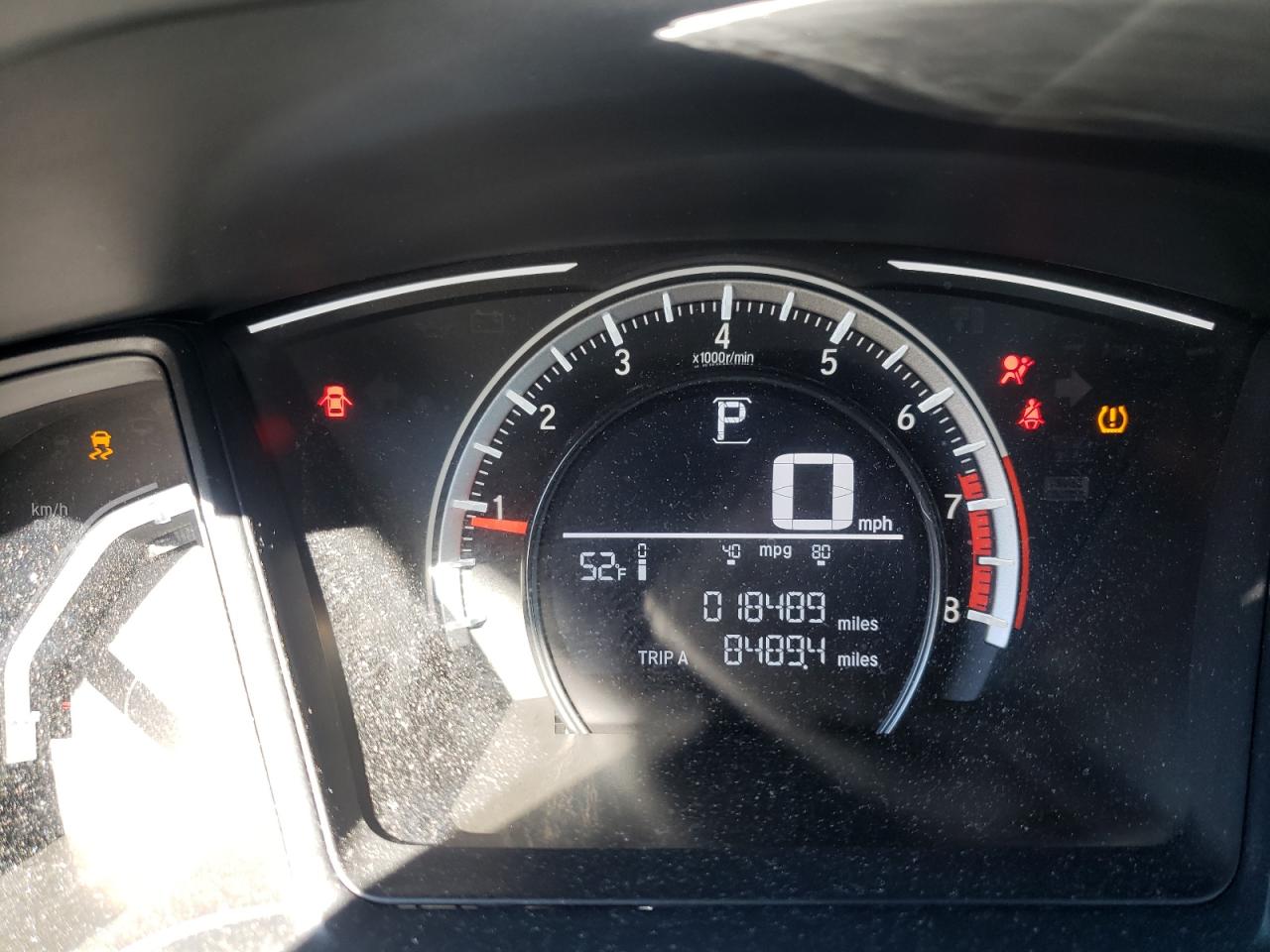 Photo 8 from auction – 2018 HONDA CIVIC LX with VIN 19XFC2F57JE040682