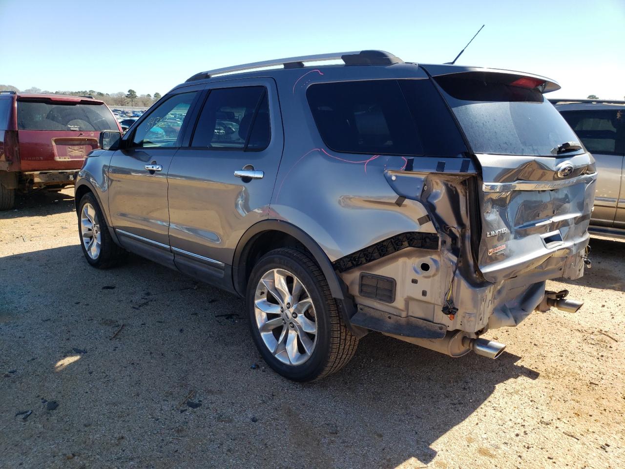 Photo 3 from auction – 2014 FORD EXPLORER L with VIN 1FM5K8F89EGA59361