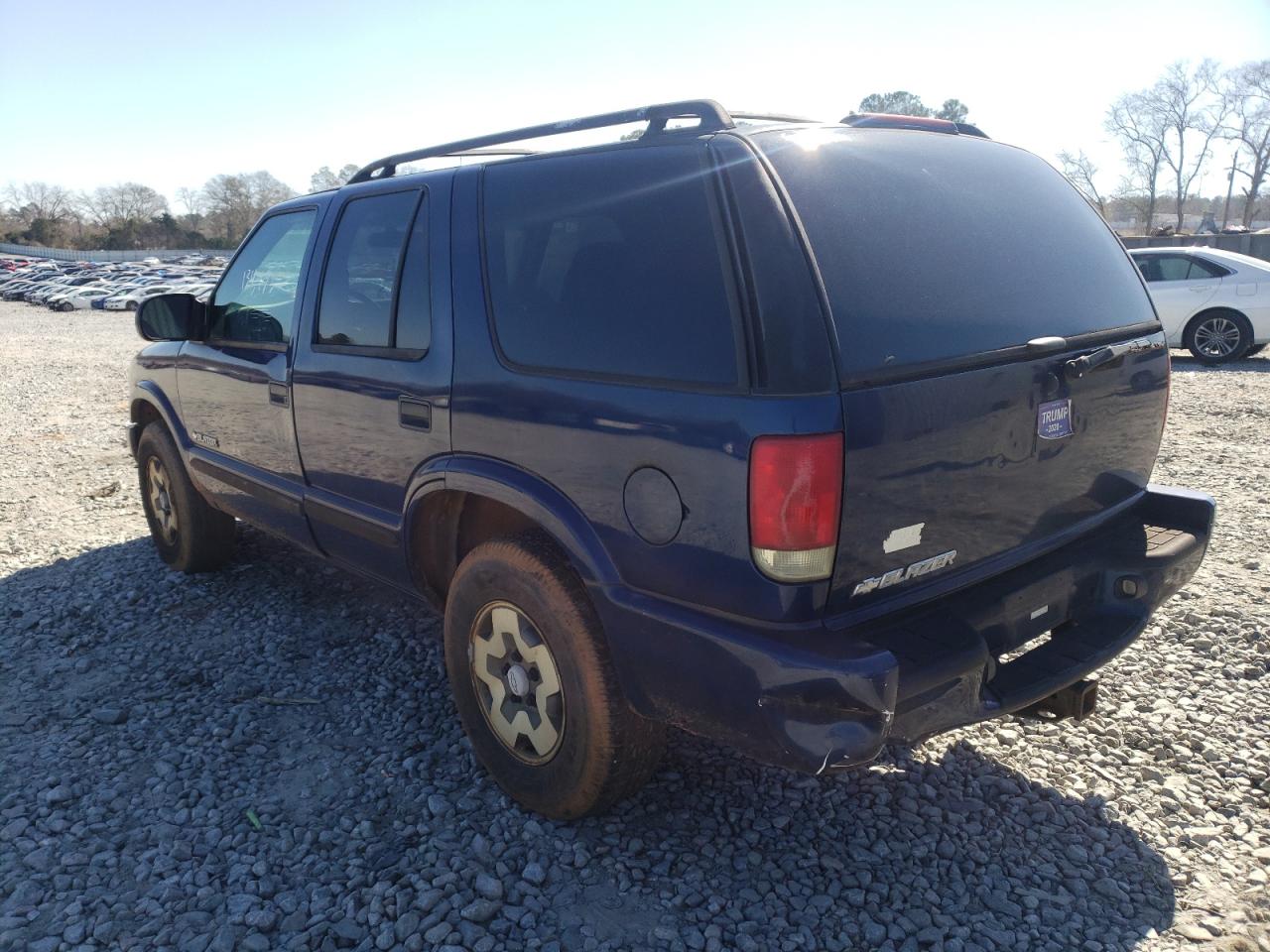 Photo 3 from auction – 2004 CHEVROLET BLAZER with VIN 1GNDT13X24K105535