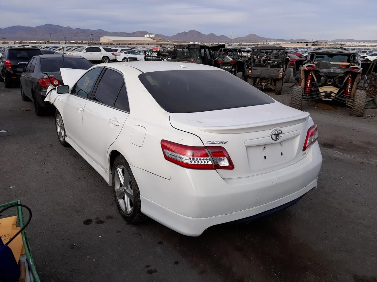 Foto 3 de la subasta – 2011 TOYOTA CAMRY BASE con VIN 4T1BF3EK9BU685237