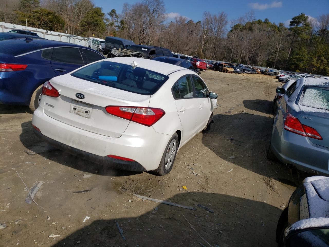 Photo 4 from auction – 2016 KIA FORTE LX with VIN KNAFX4A65G5528921