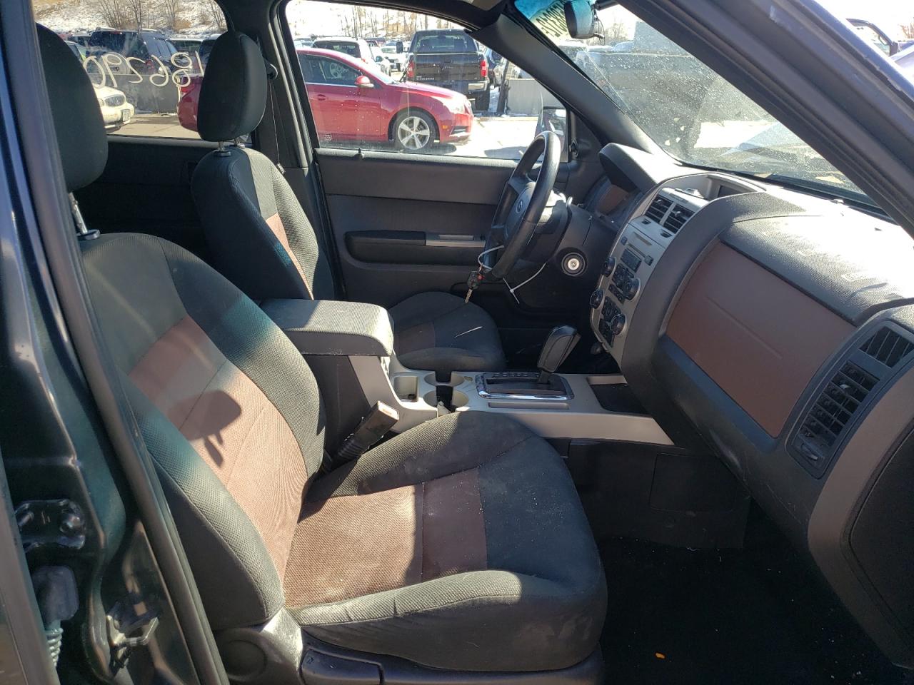 Photo 5 from auction – 2008 FORD ESCAPE XLT with VIN 1FMCU93178KB90286
