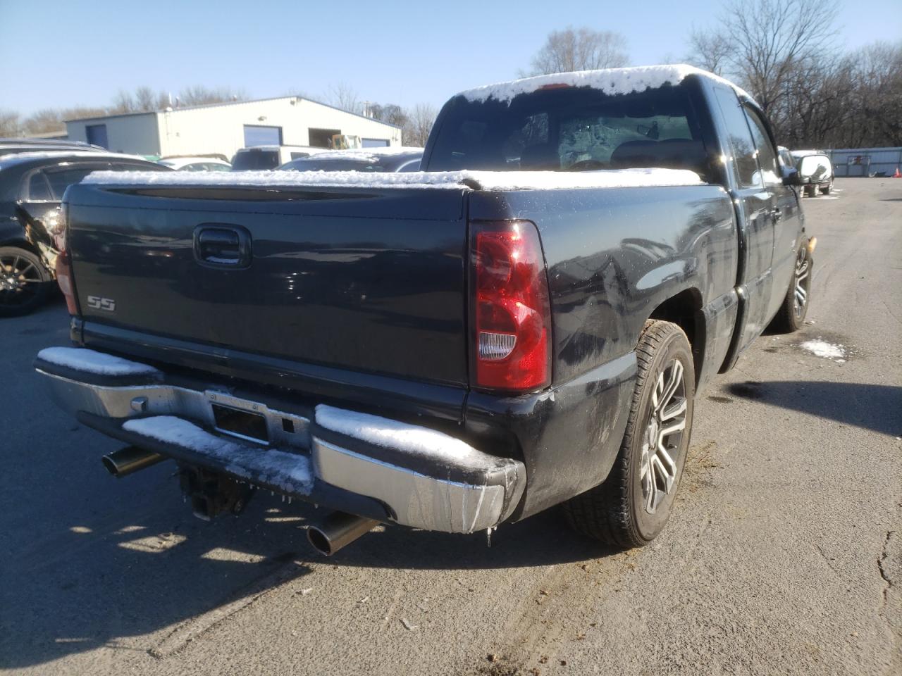 Photo 4 from auction – 2004 CHEVROLET SILVERADO with VIN 2GCEK19N141230662
