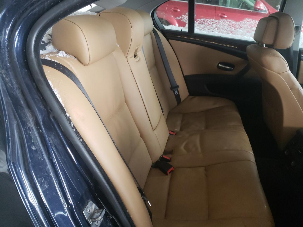 Photo 6 from auction – 2010 BMW 528 XI with VIN WBANV1C50AC443007