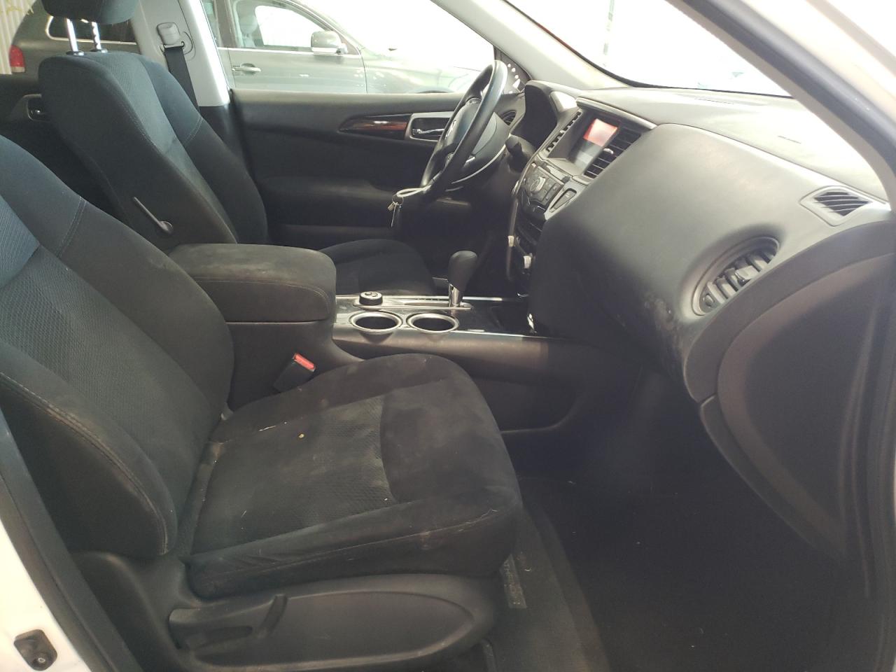 Photo 5 from auction – 2015 NISSAN PATHFINDER with VIN 5N1AR2MMXFC686828