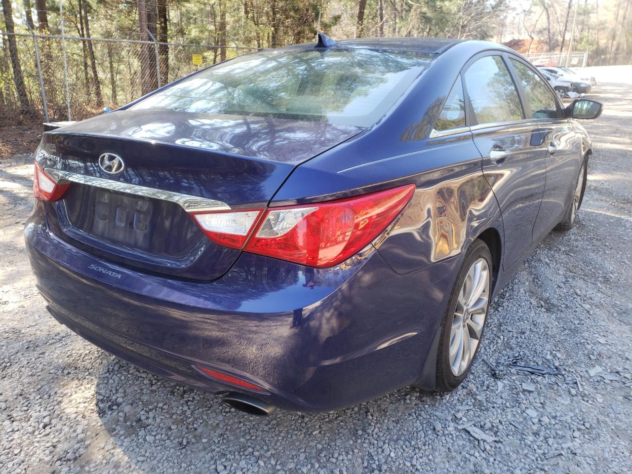 Photo 4 from auction – 2012 HYUNDAI SONATA SE with VIN 5NPEC4ACXCH426301