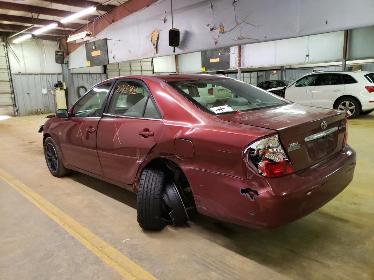 Photo 10 from auction – 2004 TOYOTA CAMRY with VIN 4T1BE32K04U310718