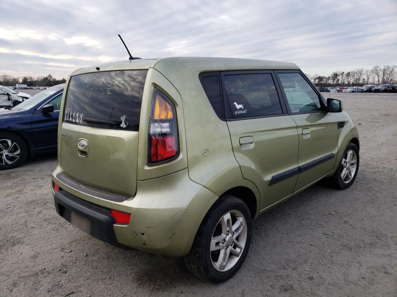 Photo 4 from auction – 2010 KIA SOUL with VIN KNDJT2A28A7141754