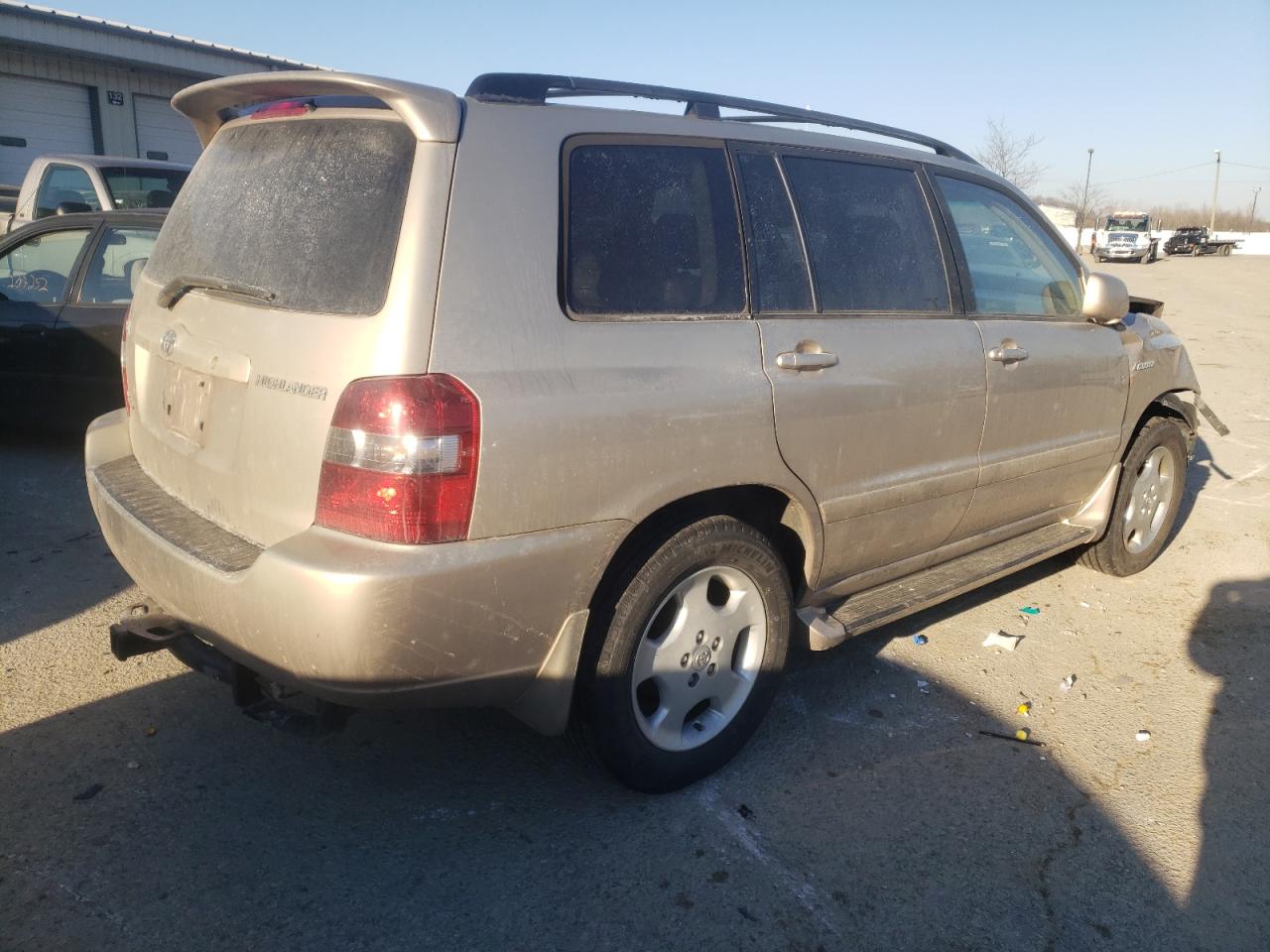 Photo 4 from auction – 2005 TOYOTA HIGHLANDER with VIN JTEEP21A250120938