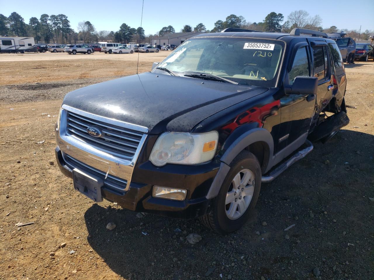 Photo 2 from auction – 2006 FORD EXPLORER X with VIN 1FMEU63E86ZA01210
