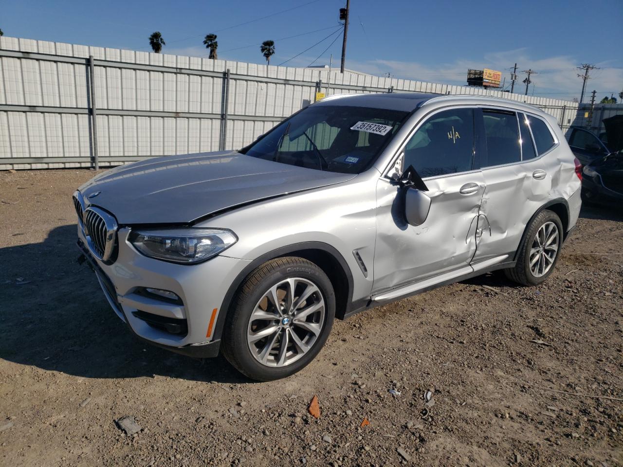Photo 2 from auction – 2019 BMW X3 SDRIVE3 with VIN 5UXTR7C57KLR45384