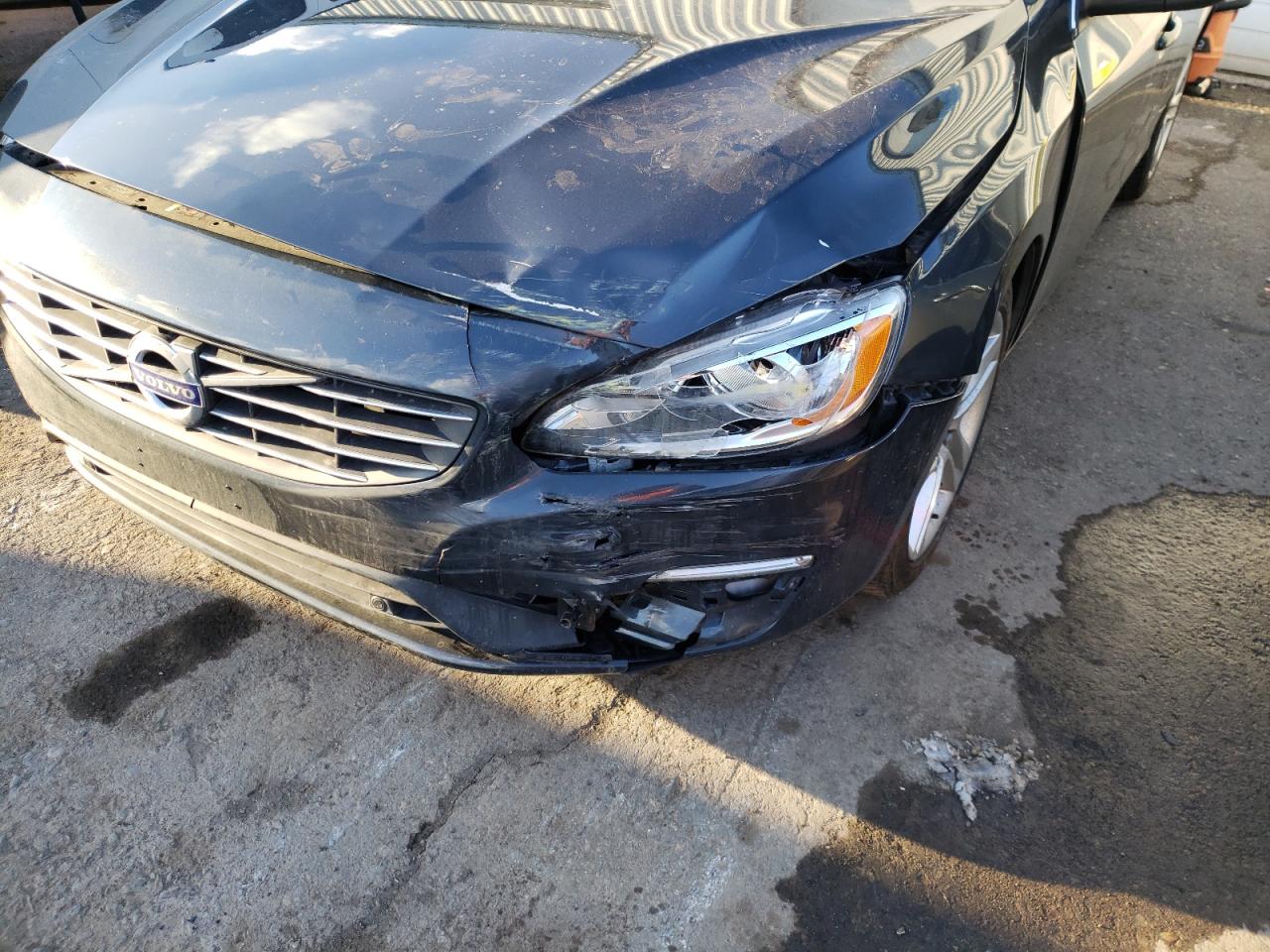 Photo 9 from auction – 2015 VOLVO S60 PREMIE with VIN YV1612TKXF2365857