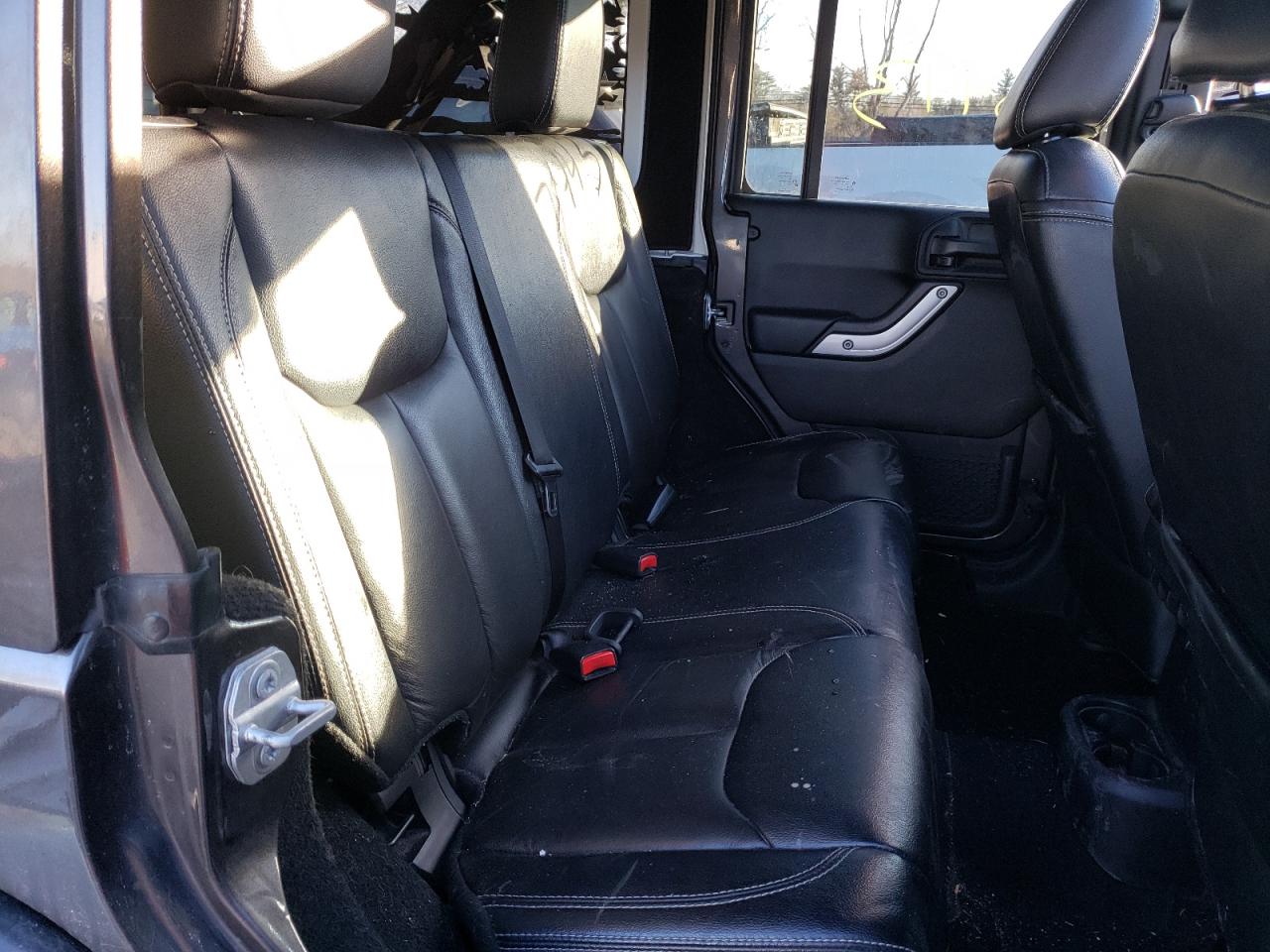 Фото 6 с аукциона – 2016 JEEP WRANGLER U с VIN 1C4HJWFG2GL337463
