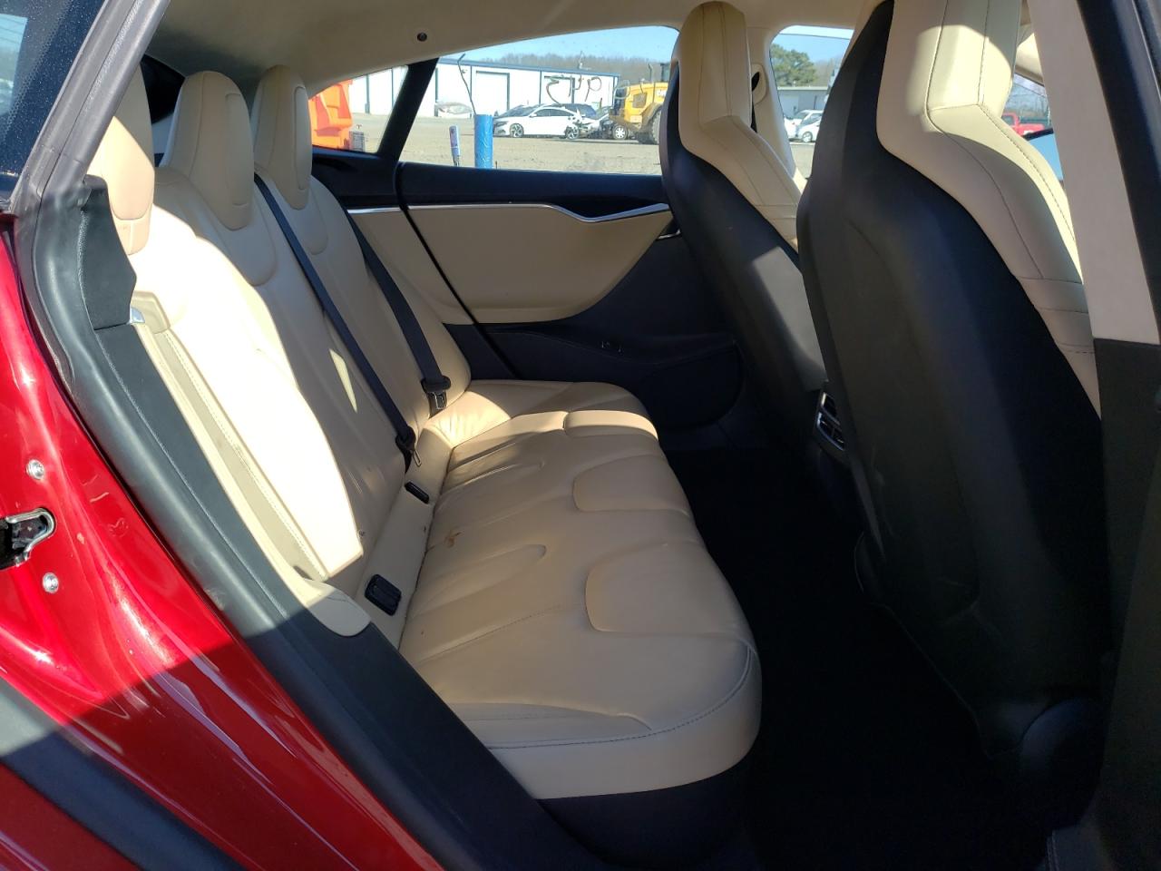 Photo 6 from auction – 2016 TESLA MODEL S with VIN 5YJSA1E23GF147267