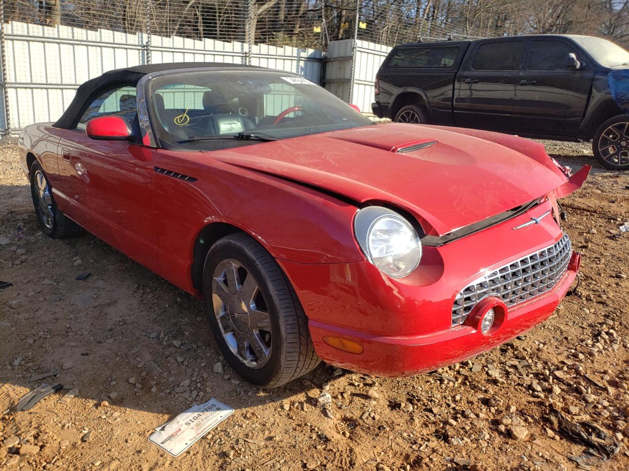 FORD THUNDERBIR 2002 with VIN 1FAHP60A42Y105113 - Photo from auction