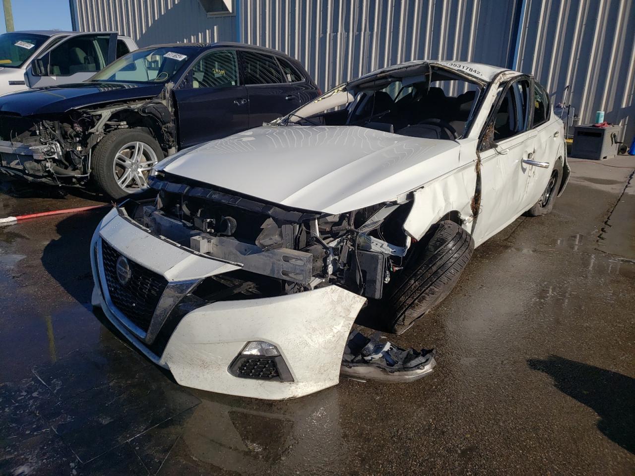 Photo 2 from auction – 2019 NISSAN ALTIMA S with VIN 1N4BL4BV1KC169564