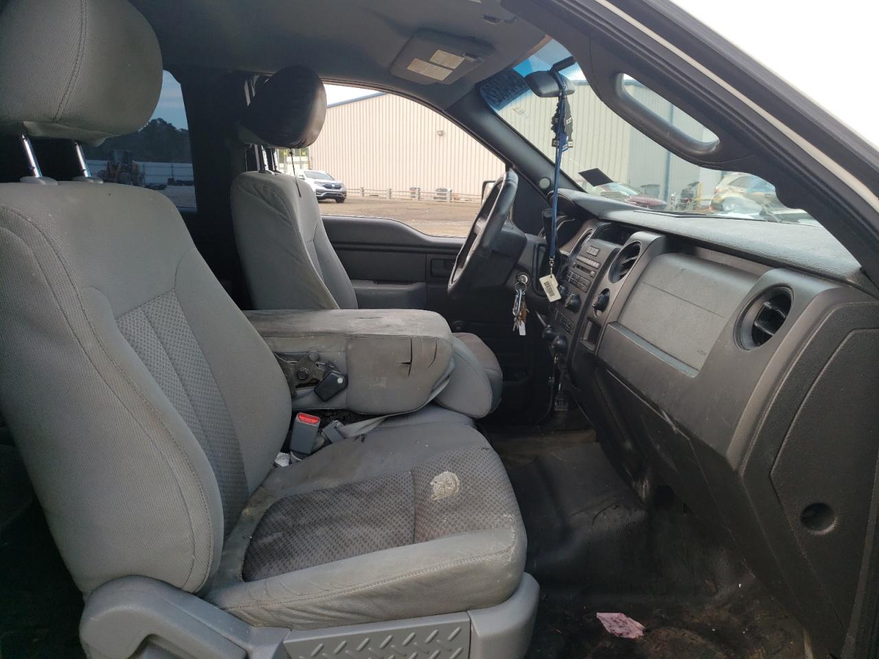 Photo 5 from auction – 2013 FORD F150 SUPER with VIN 1FTEX1CM8DFD52350