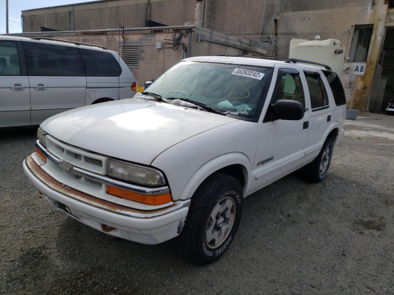 Photo 2 from auction – 2003 CHEVROLET BLAZER with VIN 1GNDT13X43K174631