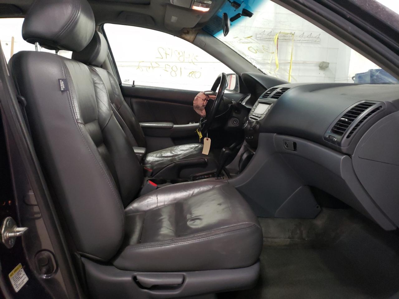 Photo 5 from auction – 2004 HONDA ACCORD EX with VIN 1HGCM56844A136256