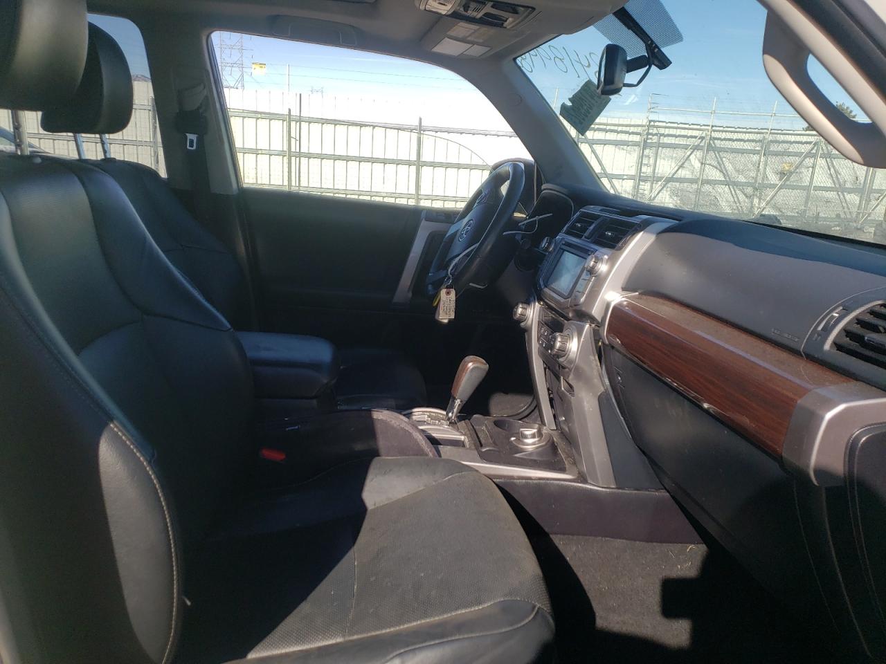 Photo 5 from auction – 2016 TOYOTA 4RUNNER SR with VIN JTEBU5JR7G5344599