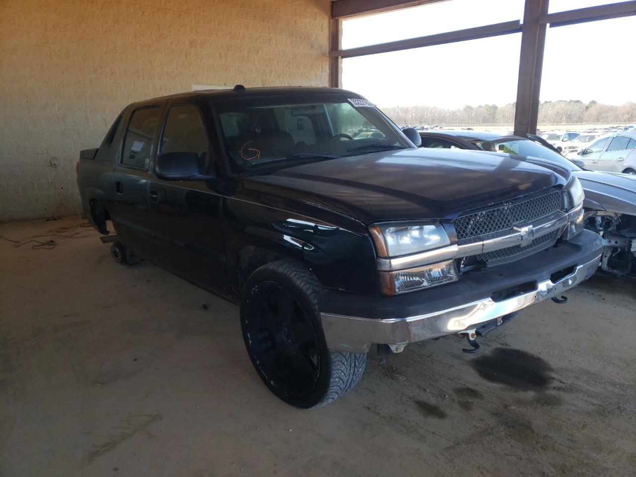 Photo 1 from auction – 2004 CHEVROLET AVALANCHE with VIN 3GNEK12T04G293226