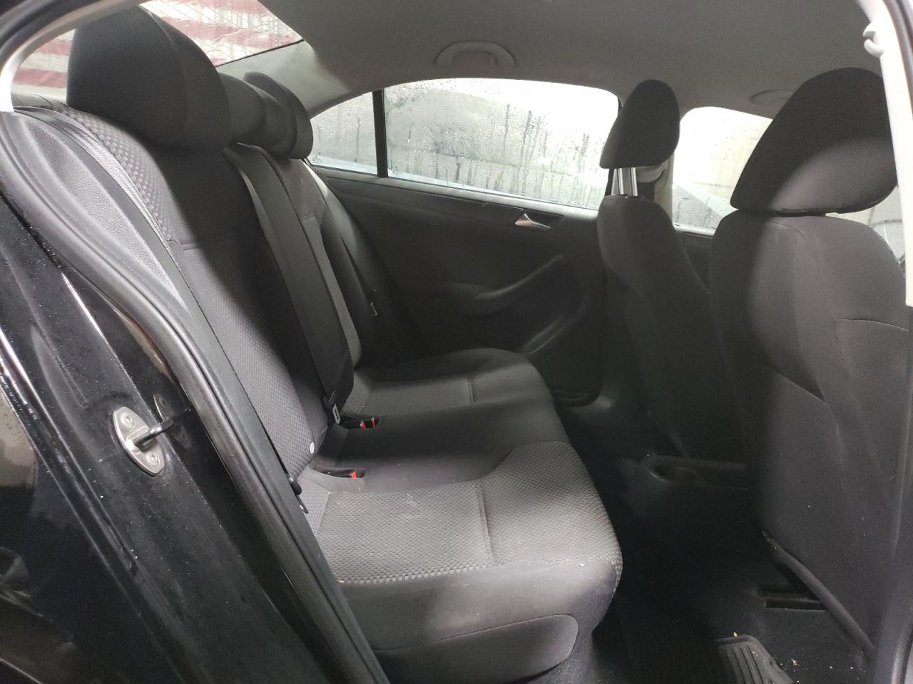Photo 6 from auction – 2011 VOLKSWAGEN JETTA BASE with VIN 3VW1K7AJ6BM305871