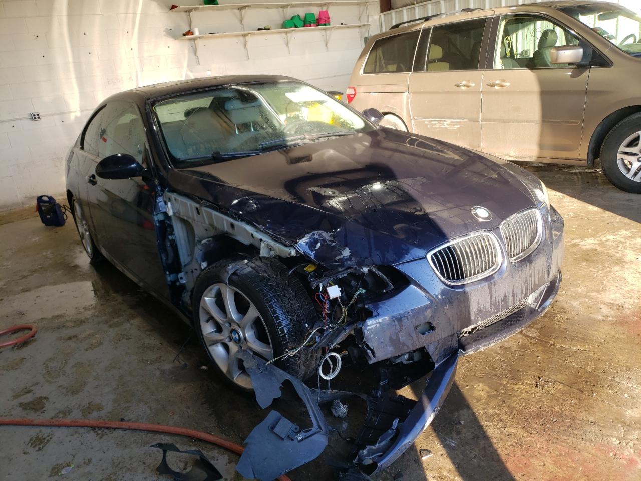 BMW 328 I 2008 with VIN WBAWB33508P135461 - Photo from auction