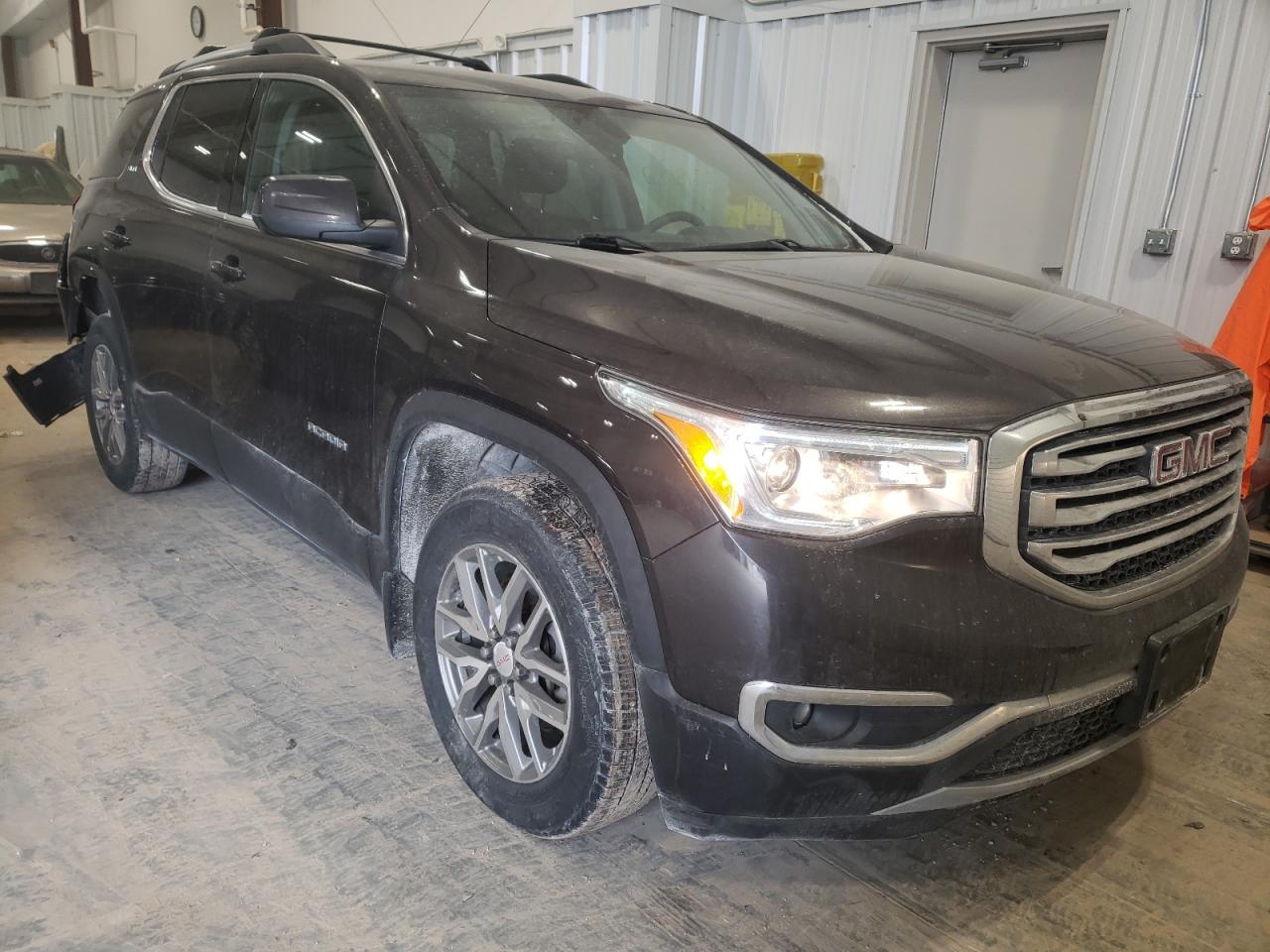 GMC ACADIA SLE 2017 with VIN 1GKKNSLSXHZ292562 - Photo from auction