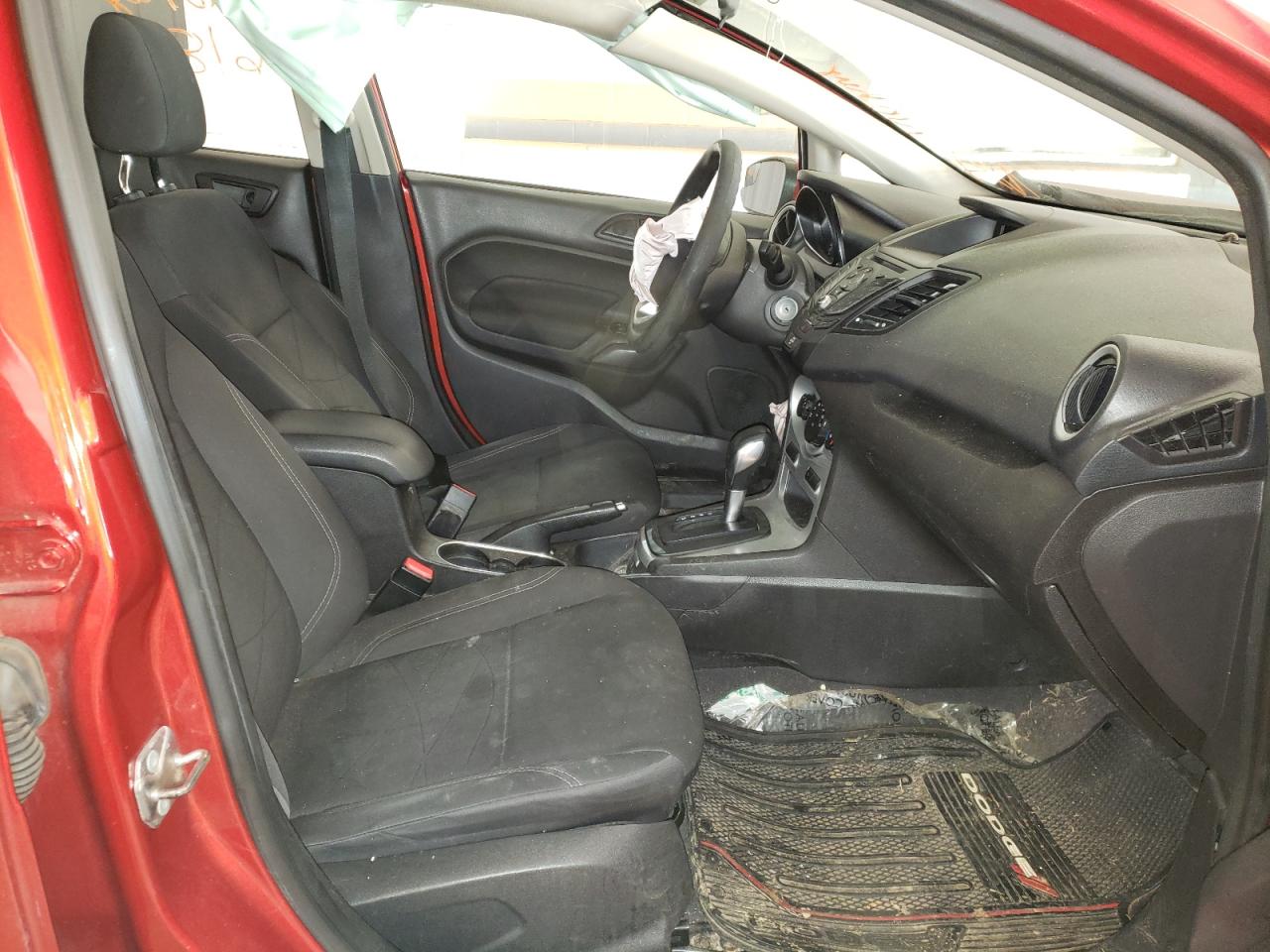 Photo 5 from auction – 2018 FORD FIESTA SE with VIN 3FADP4BJ6JM125955