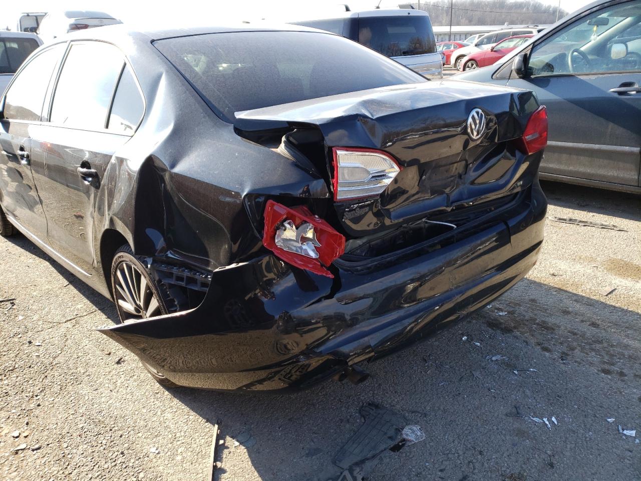 Photo 9 from auction – 2014 VOLKSWAGEN JETTA BASE with VIN 3VW2K7AJ1EM433976