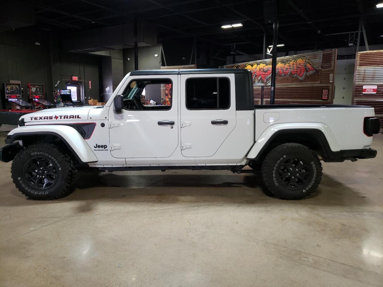 Photo 3 from auction – 2021 JEEP GLADIATOR with VIN 1C6HJTAGXML551206