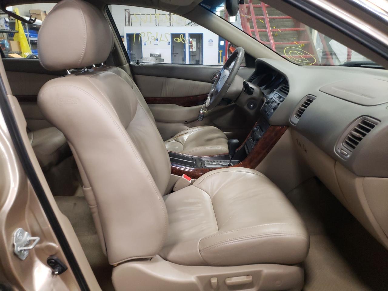 Photo 5 from auction – 2000 ACURA TL with VIN 19UUA5667YA053910